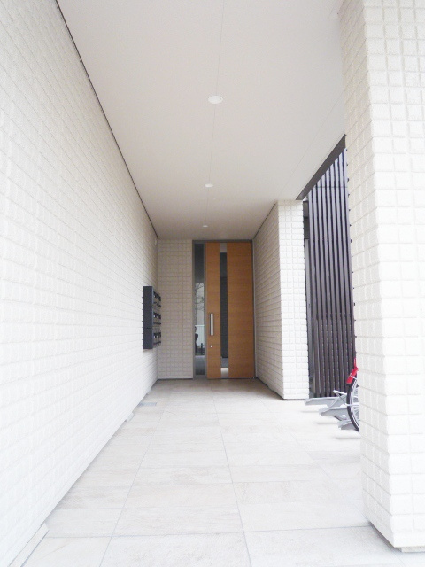 Ｃｈｅｍｉｎ　Ｖｅｒｔのエントランス