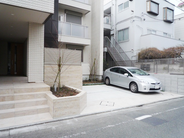 Ｃｈｅｍｉｎ　Ｖｅｒｔのエントランス