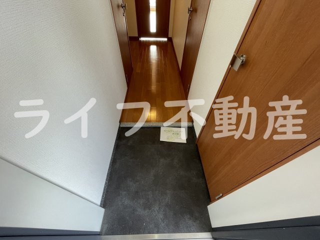 グランシス高井田の玄関|シンプルで使いやすい玄関です