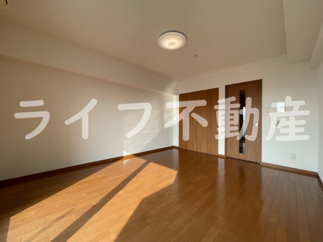 グランシス高井田の内装|明るい室内です