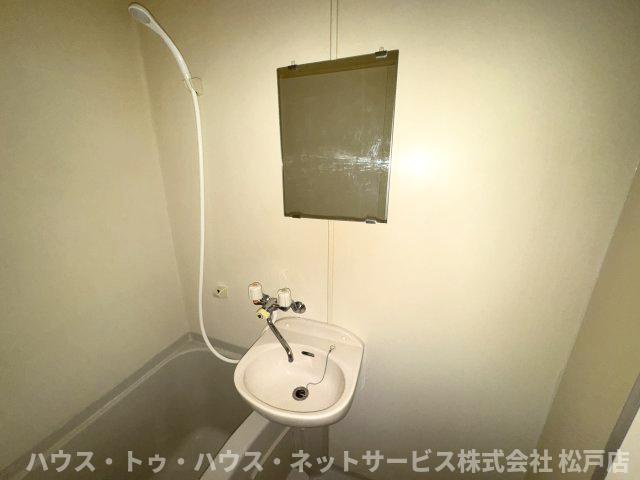 新松戸ＣＳビルの洗面所