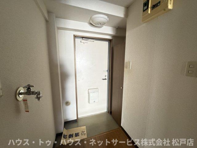 新松戸ＣＳビルの玄関