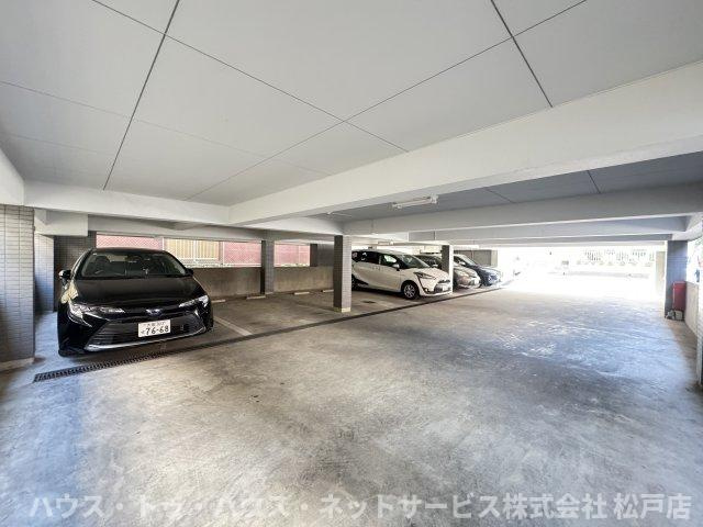 新松戸ＣＳビルの駐車場