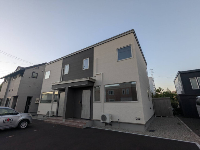 札幌市北区屯田九条８丁目のテラスハウス