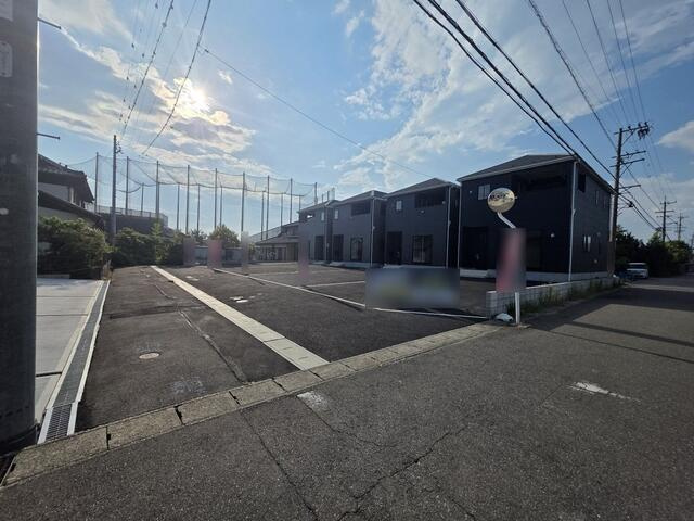 新築戸建て・仲介手数料無料）一宮市大和町北高井　第１・4号棟の前面道路含む現地写真