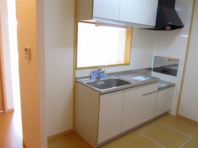アッド　コンフォート２のキッチン|コンパクトなキッチンで掃除もラクラク