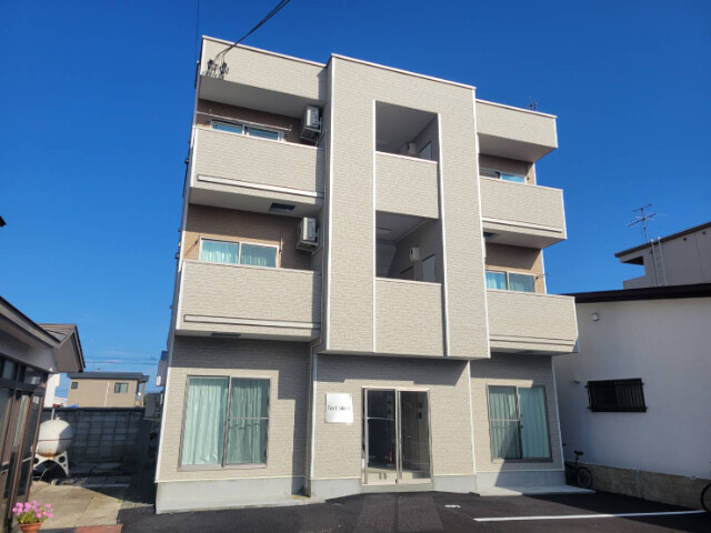 Court　Solario