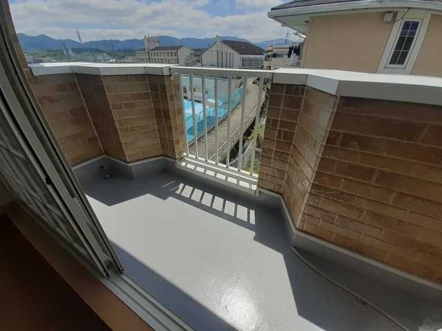 レオン　K.Sのバルコニー