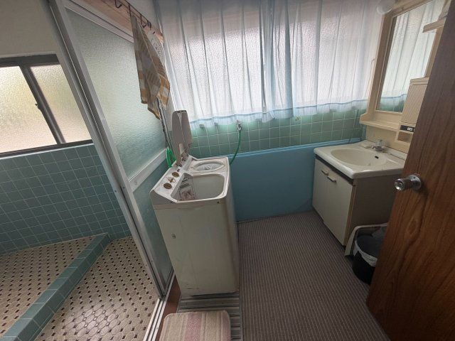 山鹿市菊鹿町 5DK＋納屋の脱衣所