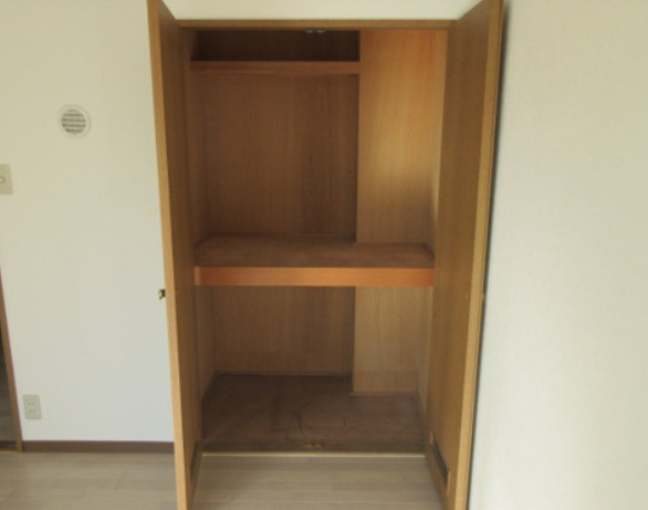 中野区本町３丁目の賃貸マンションの収納