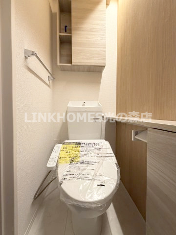 菊池郡菊陽町大字原水のアパートのトイレ|シンプルで使いやすいトイレです