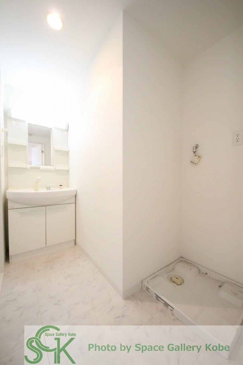 カーサ　フェリースの洗面所|※お部屋により仕様が異なる可能性があります。