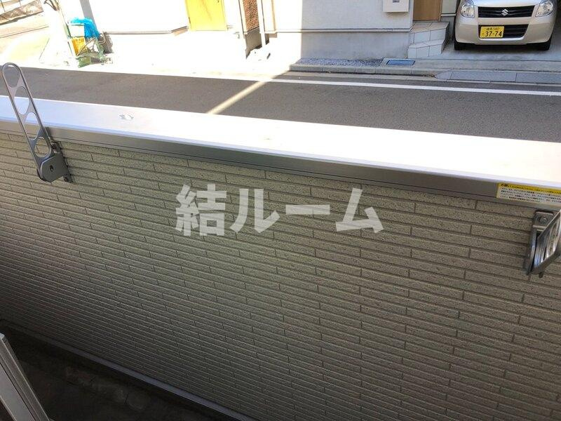 板橋区蓮根１丁目のアパートのバルコニー