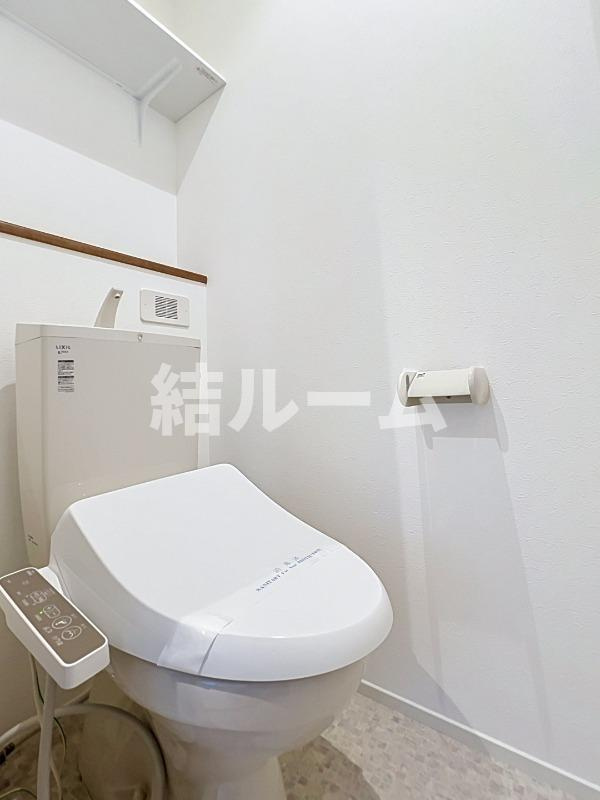 板橋区蓮根１丁目の賃貸マンションのトイレ