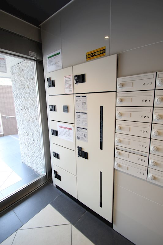 横浜市西区浅間台の賃貸マンションのロビー