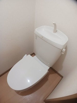【トイレ】 | レルベ保田窪 | 清潔感のあるトイレです