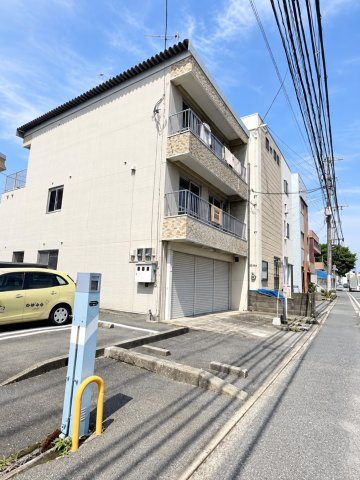 エサキビルの駐車場