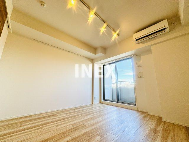横浜市中区石川町２丁目の賃貸マンションの居間・リビング
