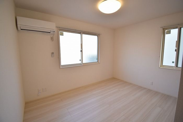 エポックハイツ屋島の洋室