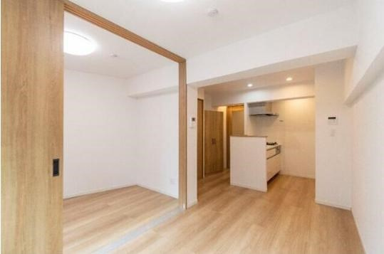渋谷マンションの居間・リビング|ゆったり過ごせる居間です