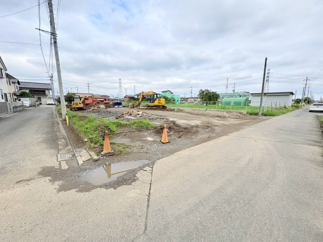川越市小ケ谷　建築条件なし売地　JR川越線『西川越駅』徒歩14分　【今成小学区】の前面道路含む現地写真