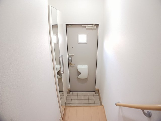 ピアッツア　Ⅰ棟の玄関