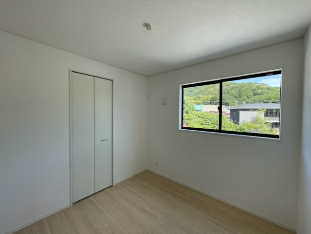 苫編新築戸建て(435-6)の洋室