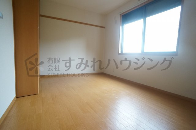 メゾン・ローブレの寝室|参考、同建物・同間取りの号室