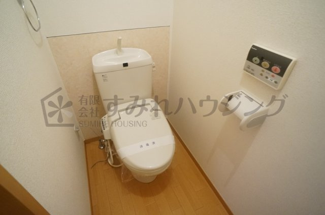 メゾン・ローブレのトイレ|参考、同建物・同間取りの号室