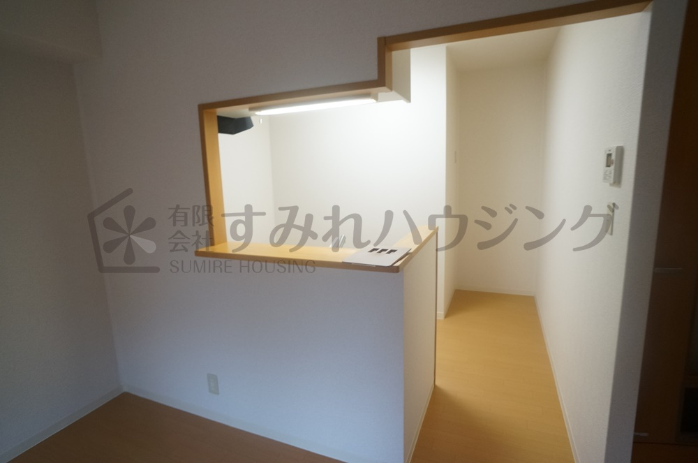 メゾン・ローブレのキッチン|参考、同建物・同間取りの号室