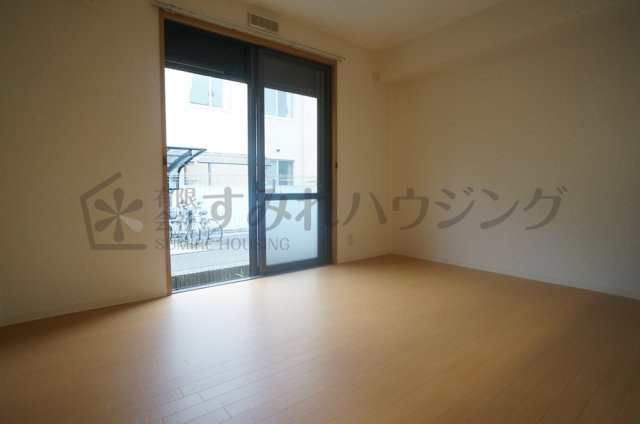メゾン・ローブレの居間・リビング|参考、同建物・同間取りの号室