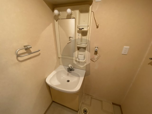 ビバス茨木の独立洗面台
