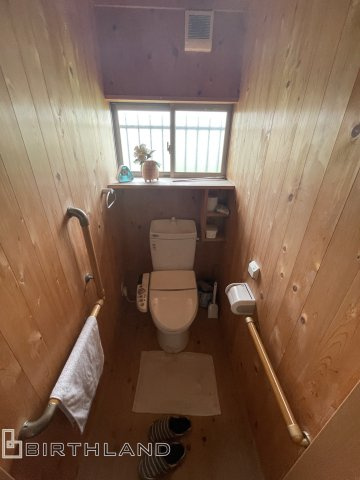 会津若松市材木町　中古戸建てのトイレ