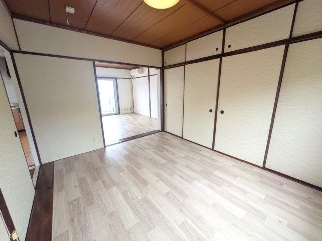 渦ヶ森コーポ13号館の居間・リビング