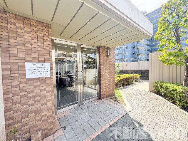 サイプレス住之江のエントランス