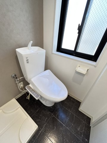 リージェンシー用賀のトイレ|落ち着いた色調のトイレです