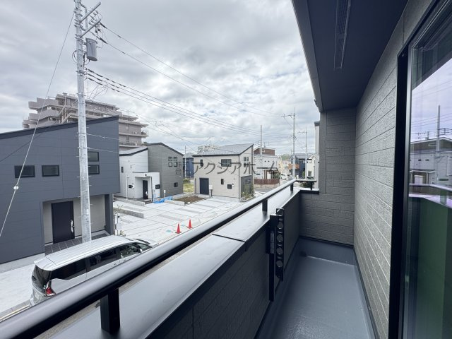 所沢市下安松・全7棟　新築一戸建　3号棟　～並列駐車2台可～のバルコニー