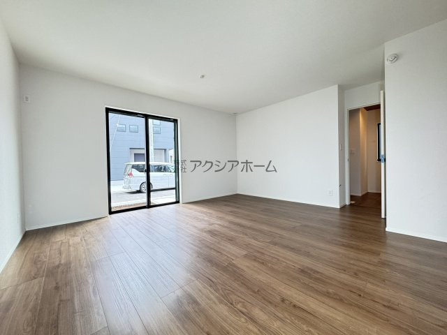 所沢市下安松・全7棟　新築一戸建　3号棟　～並列駐車2台可～の内装|LDK18.2帖