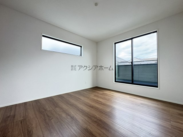 所沢市下安松・全7棟　新築一戸建　3号棟　～並列駐車2台可～の寝室|洋室7帖