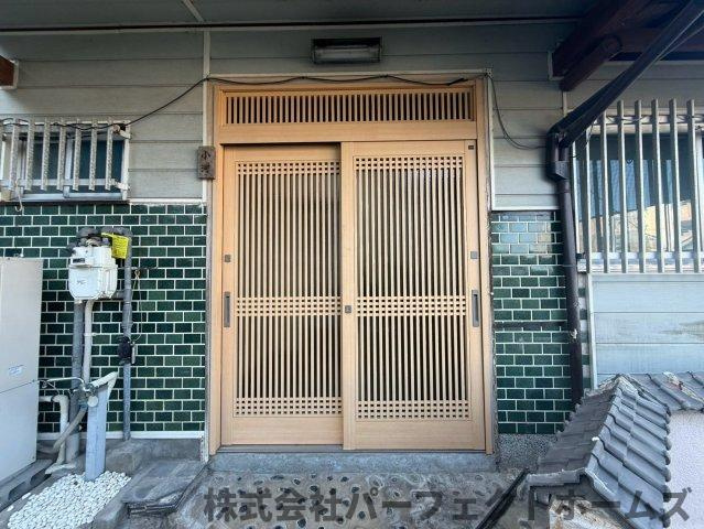 岡山手町戸建の玄関|落ち着いた玄関です