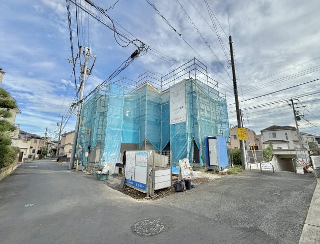 川越市今成３丁目の前面道路含む現地写真