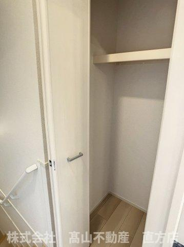 直方市大字感田のアパートの収納