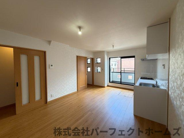 【居間・リビング】の画像