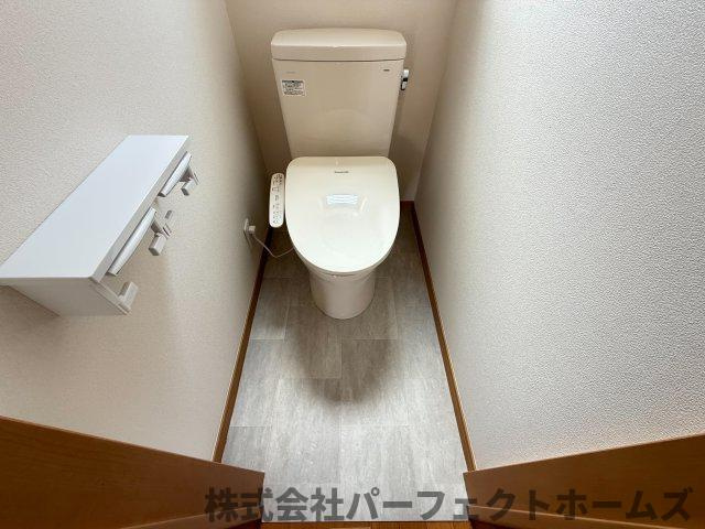 松丘町戸建のトイレ|清潔感のあるトイレです