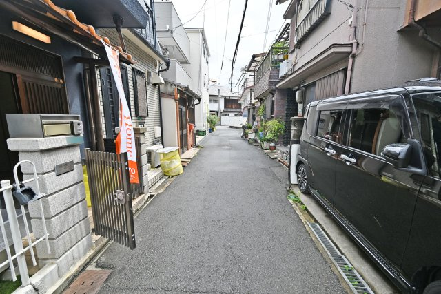 大阪市淀川区木川西1丁目中古一戸建て│2LDKの周辺|近隣に小・中学校が揃っており、お子さまの毎日の通学も安心です。