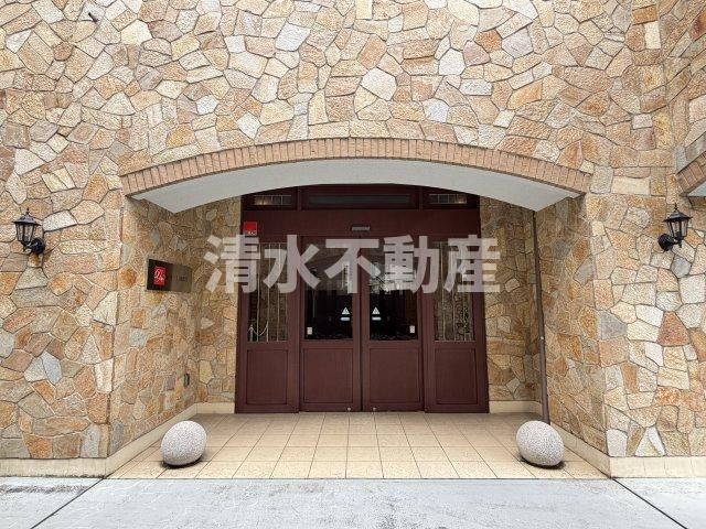 練馬駅徒歩3分マンションのエントランス