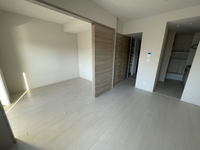 ART RESIDENCE IN KASIWA-no-HAの居間・リビング|別号室の参考写真です