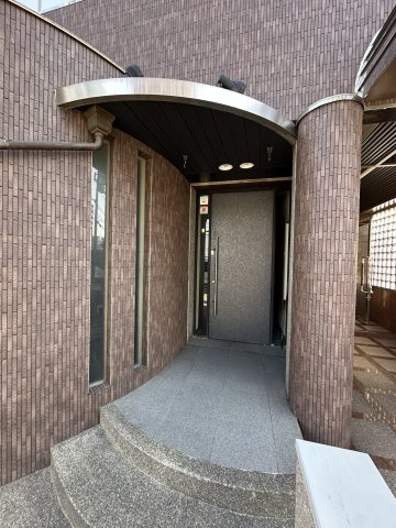 幸田マンション新深江のエントランス