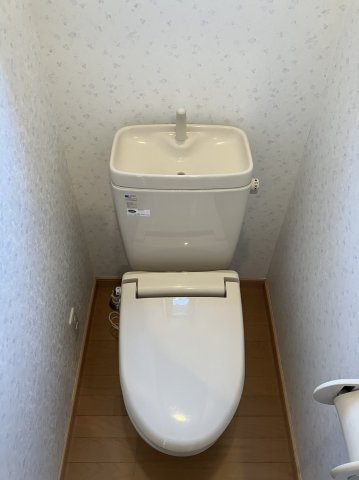 ヒルズアゼリアウエストＶのトイレ