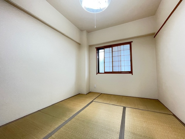 箕面市白島１丁目の賃貸マンションの和室
